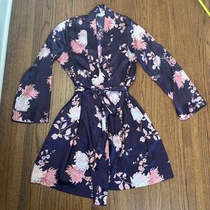 Morgan Taylor Intimates Purple Floral Robe, S / M